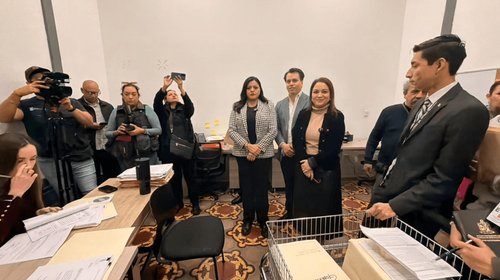 Acude Congreso local a entregar Paquete de Presupuesto 2026