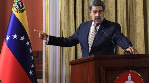 Maduro denuncia estar bajo amenaza de misiles de EUA