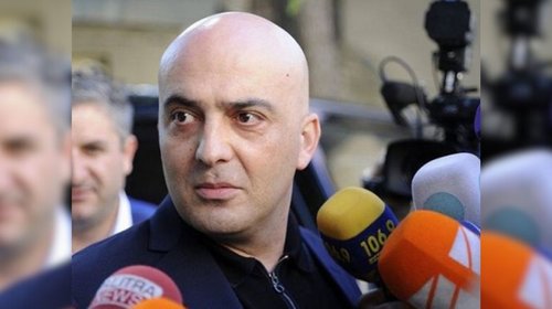 Acusan a exfiscal de Georgia por asesinato de capo ruso
