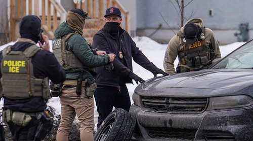 ICE suspende detenciones a vehículos durante operativos