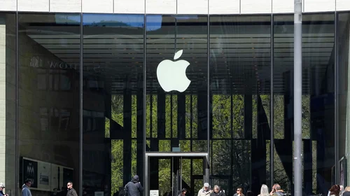 Apple encabeza a Wall Street con récords ante precio de petróleo
