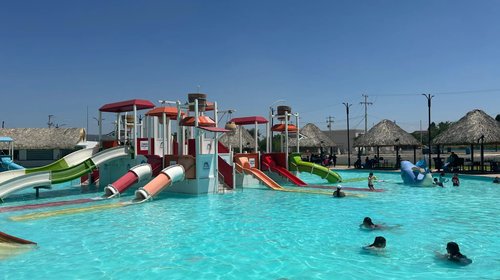 Vacaciones disparan afluencia en Aqua Ramos con llenos diarios