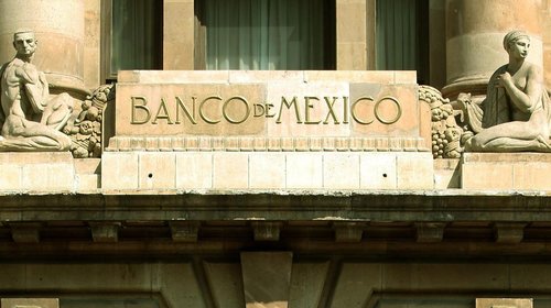 Banxico ve 2026 dinámico, pero alerta por incertidumbre del T-MEC