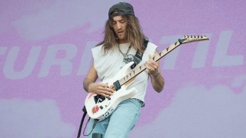 Arrestan a exguitarrista de Turnstile por intento de homicidio