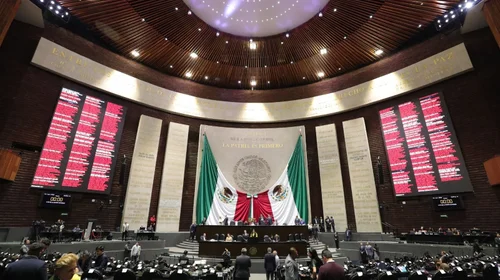 Reformas contra nepotismo y reelección ya son constitucionales