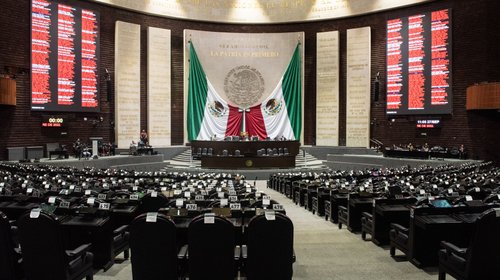 Kenia López promete respeto representando la Cámara de Diputados