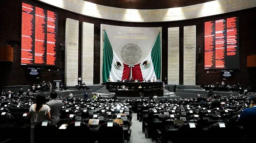 Diputados avalan ley general de feminicidio en México