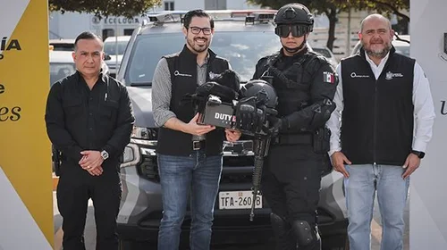 Renuevan imagen de elementos policiales de Santiago