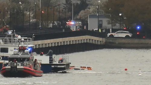 Helicóptero cae en el río Hudson, reportan seis personas muertas