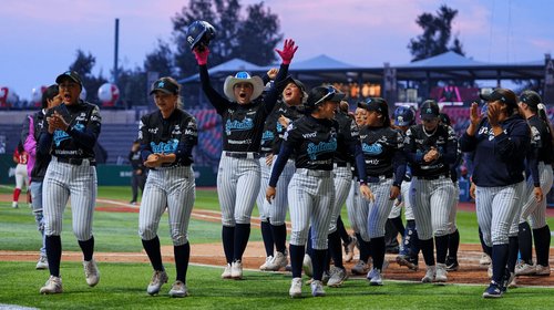 Sultanes femenil se proclaman campeonas de la Serie de la Reina