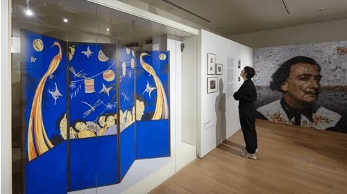Exponen biombo juvenil de Salvador Dalí en su Casa Natal