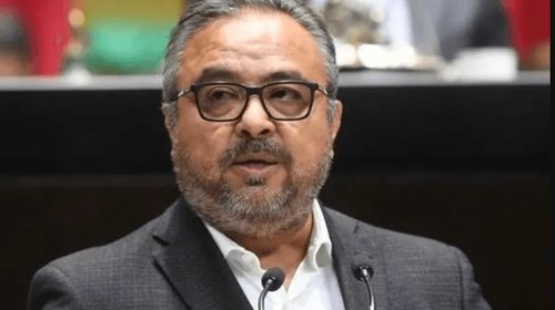 Impulsa Víctor Pérez transporte de leche materna en vuelos