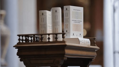 Presenta la RAE diccionario de sinónimos y antónimos