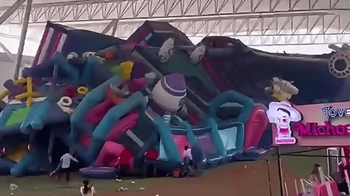 Tormenta causa accidente en inflable y deja 10 menores lesionados