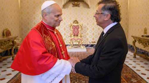 Gustavo Petro aborda situación sociopolítica con el papa León XIV