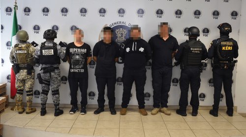 Detienen a policías de Michoacán por desaparición de personas