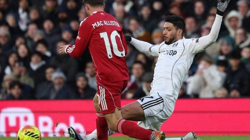 Fulham frena al Liverpool con gol agónico en la Premier