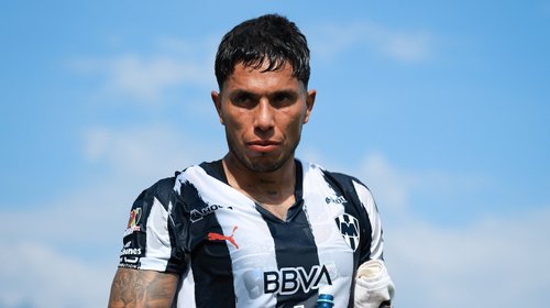 Debuta Carlos Salcedo con Rayados tras ocho meses lesionado