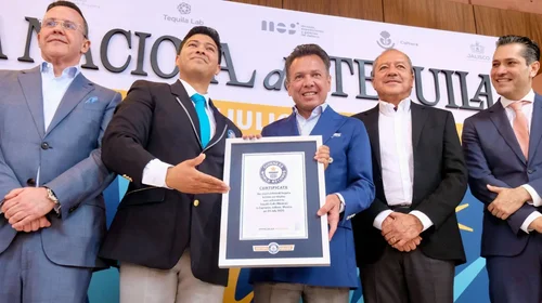 Celebra Jalisco Día del Tequila con nuevo récord Guinness