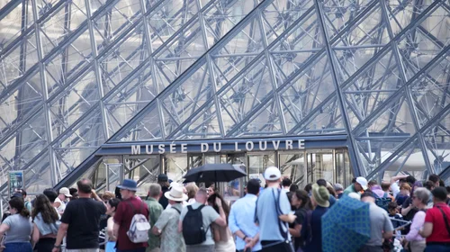 El Museo del Louvre reabre parcialmente a pesar de la huelga