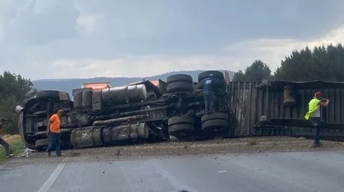 Colapsa tráfico en Carretera 57 por múltiples accidentes viales