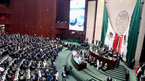 Morena propone facultar al Congreso para legislar sobre IA