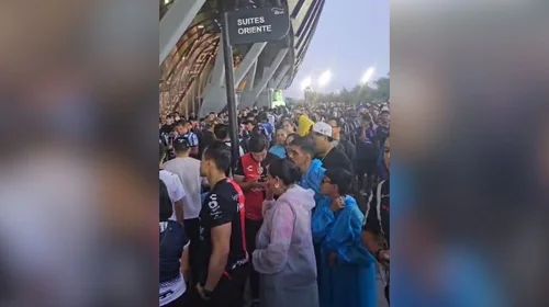 Critican a Ticketmaster por retrasar ingreso a partido de Rayados