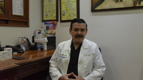 Pacientes recuperan movilidad con células madre y acupuntura