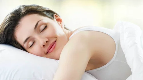 Recuerda realizar rutina de skincare; descansar 'nutre’ tu piel