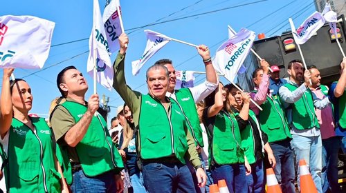  Miguel Riquelme pone en marcha mantenimiento vial en Torreón