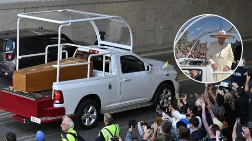 En papamóvil de México, último viaje del papa a descanso eterno