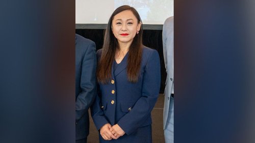 Alcaldesa renuncia tras acusación de vínculos con China