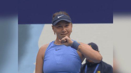 Anisimova cobra revancha en Wimbledon al vencer a Swiatek en NY