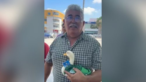 Con un pato exigen justicia para obreros de AHMSA