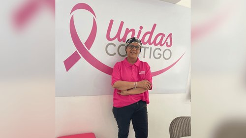 Olga enfrenta cáncer de mama con actitud ante diversos obstáculos