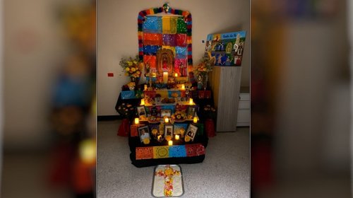 Prohíben flores y frutas en altares de Día de Muertos en EUA