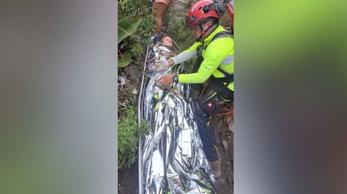 Rescatan a turista alemana lesionada en cerro de Hidalgo