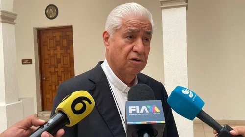 Llama Arzobispo de Monterrey a orar por el papa y cónclave
