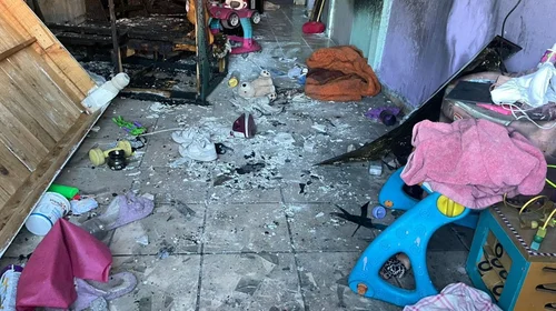 Incendian vivienda en Saltillo tras riña vecinal; pierden su casa
