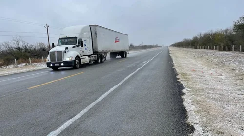 Se congela carretera a Nuevo Laredo; implementan operativos