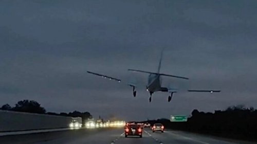 Video: avioneta aterriza sobre automóvil en autopista de Florida