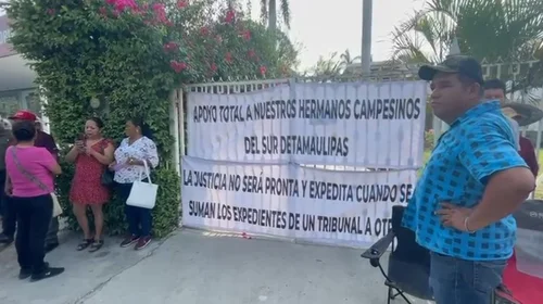 Cierran campesinos oficinas del Tribunal Agrario en Victoria