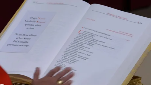 Cardenales prestan juramento previo al cónclave papal