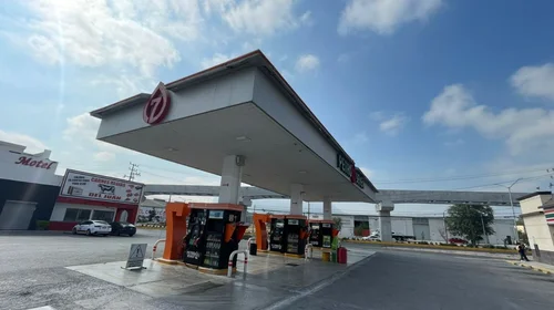Reportan escasez en gasolineras de la metrópoli regia