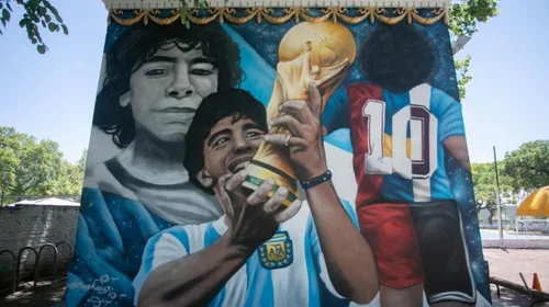 Liberan a excustodio de Maradona, pero bajo investigación