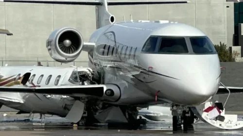 Chocan dos jets privados en aeropuerto de Scottsdale, Arizona