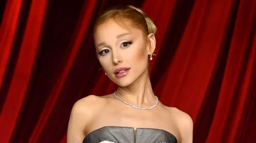 Sorprende Ariana Grande con 'Eternal Sunshine Deluxe'