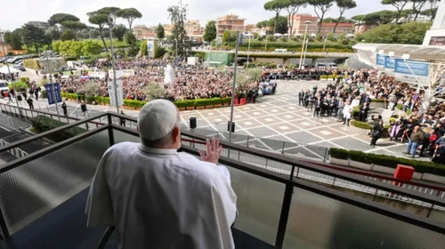 Francisco sigue gobernando la iglesia a pesar de su convalecencia