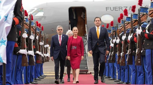 Sheinbaum asiste a cumbre de la Celac en Honduras