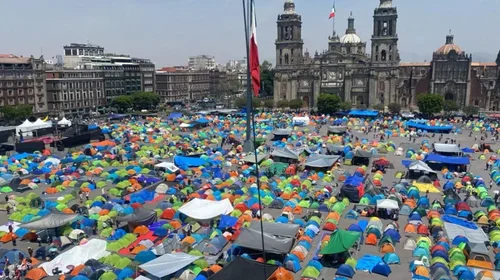 Sección 22 de la CNTE acuerda poner fin a plantón en la CDMX